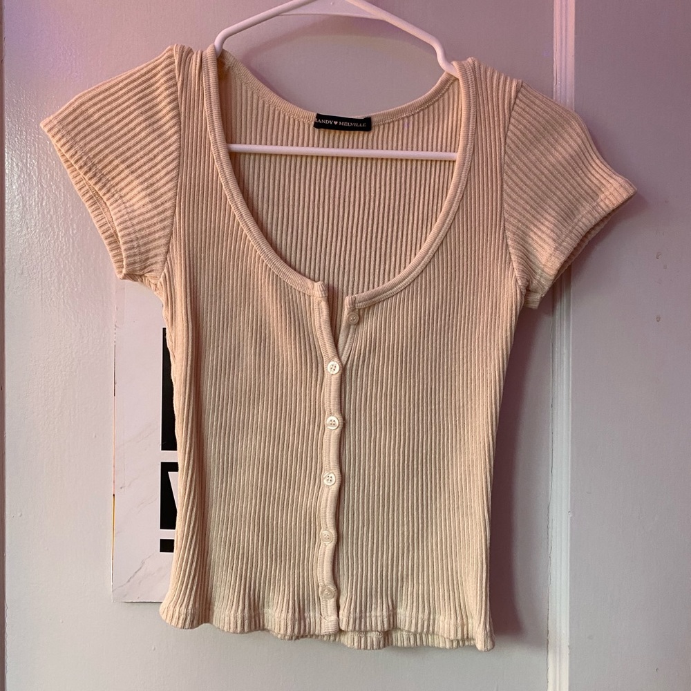 Brandy Melville Zelly Top!